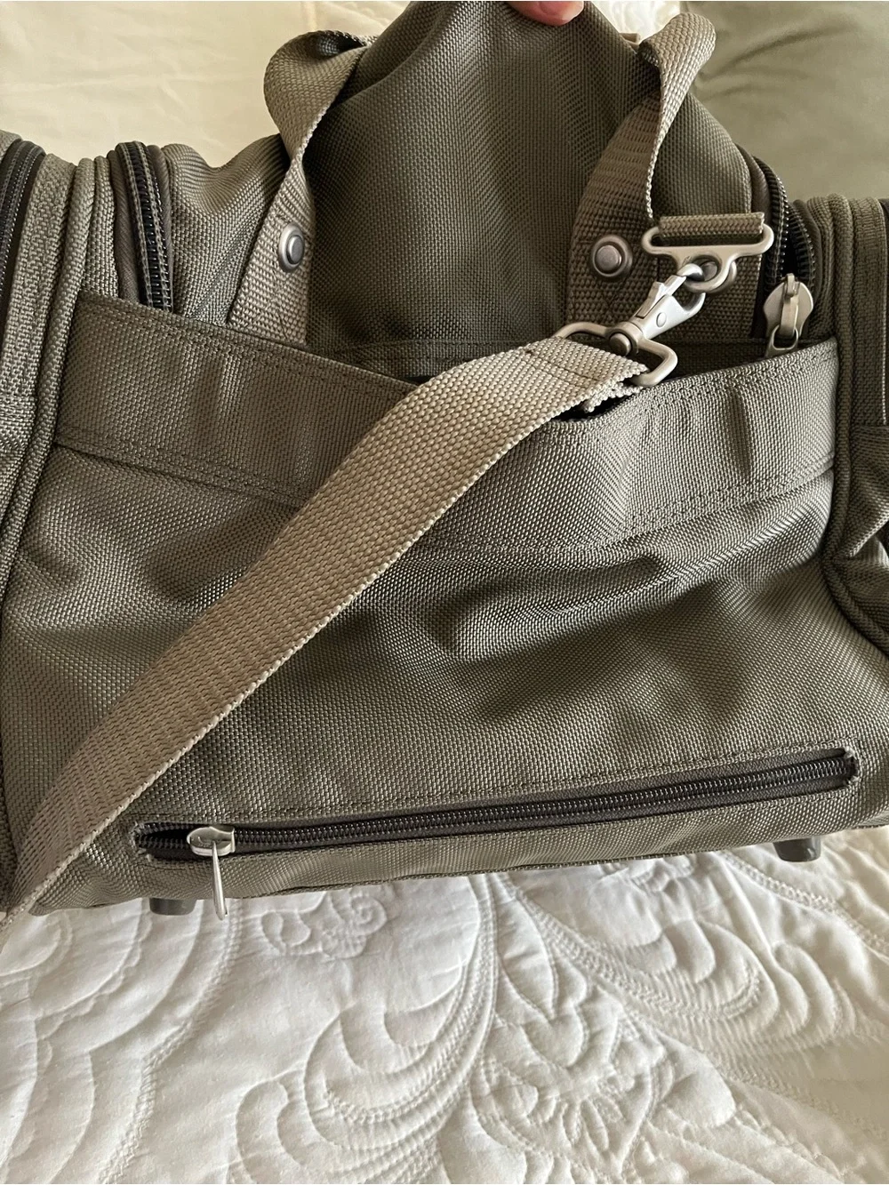 Briggs & Riley Olive Men's Travel Bag